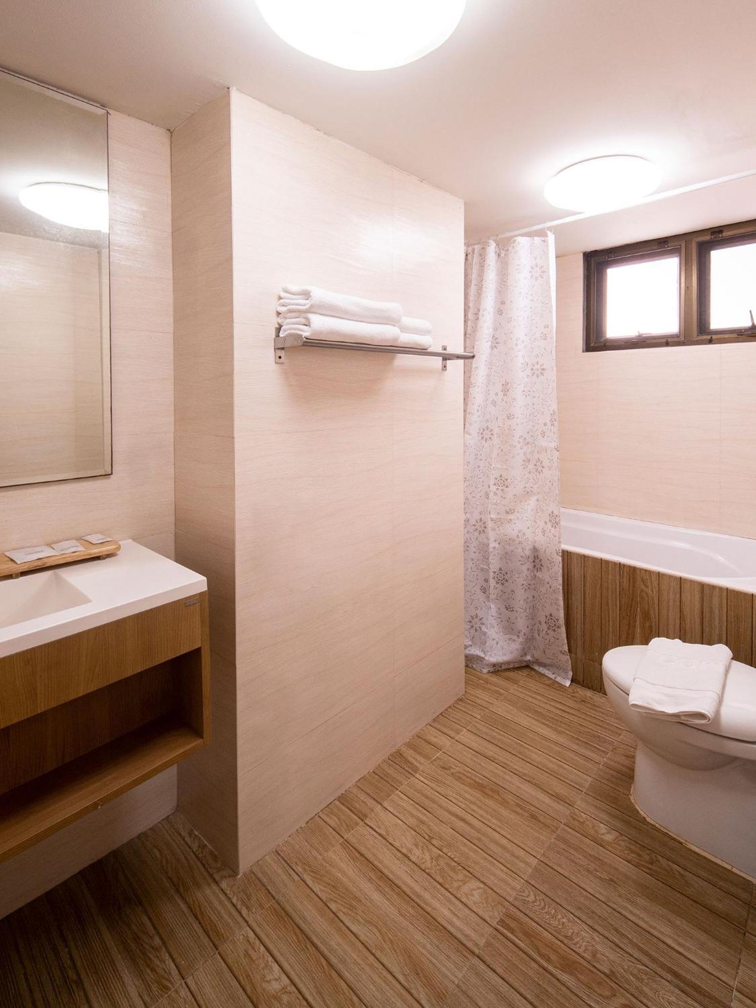 Crystal Resort Korat Nakhonratchasima Dış mekan fotoğraf